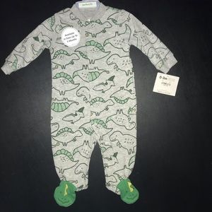 Carters dinosaur pajamas 0-3 months NWT